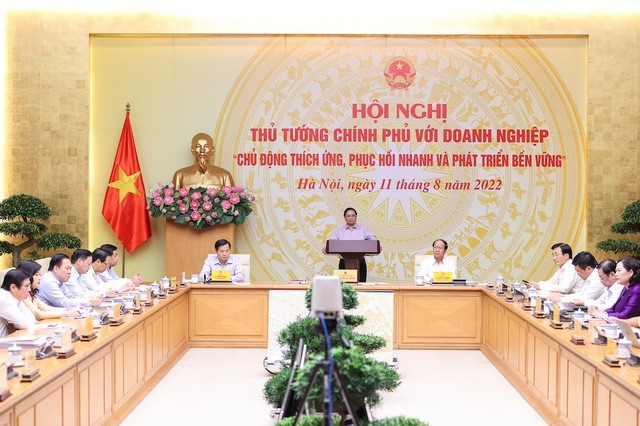 Thủ tướng Chính phủ: Doanh nhân, doanh nghiệp hãy là chiến sĩ bản lĩnh cùng Chính phủ sớm giành chiến thắng