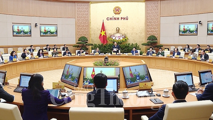chinh phu tap trung cho cong tac the che