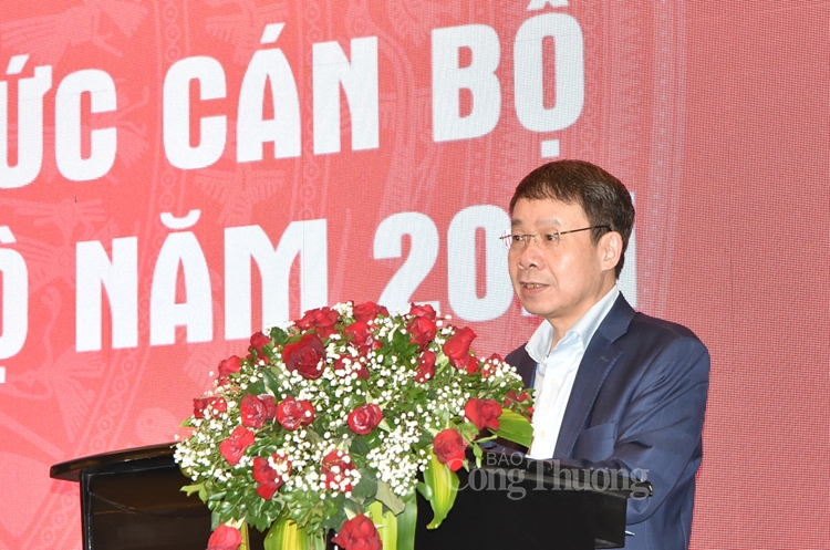 Nắm vững quy định về công tác cán bộ để thực hiện đúng pháp luật