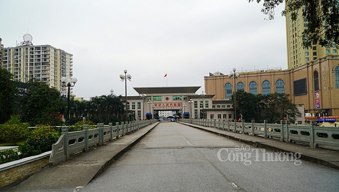 quang ninh kiem soat chat che nguoi nhap canh qua cua khau mong cai