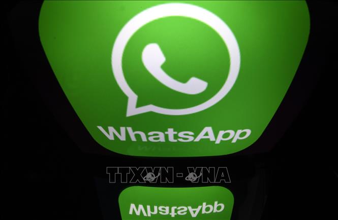 who ra mat chatbot chong tin gia tren whatsapp