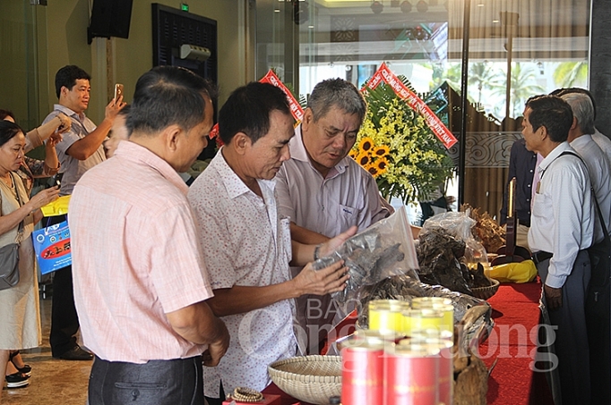 ngay hoi hop tac phat trien nganh tram huong tai khanh hoa