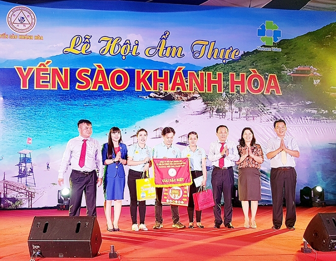 le hoi am thuc yen sao khanh hoa