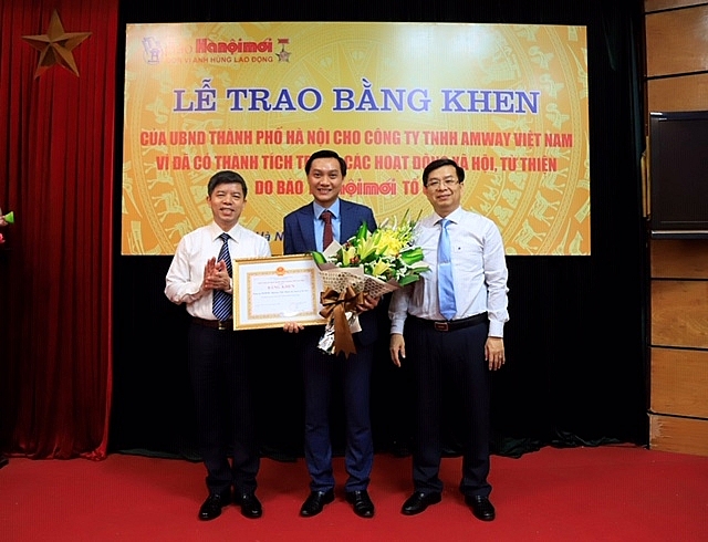 amway viet nam vinh du nhan bang khen cua tp ha noi va tinh lang son