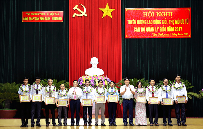 Công ty Than Vàng Danh tuyên dương lao động giỏi, thợ mỏ ưu tú