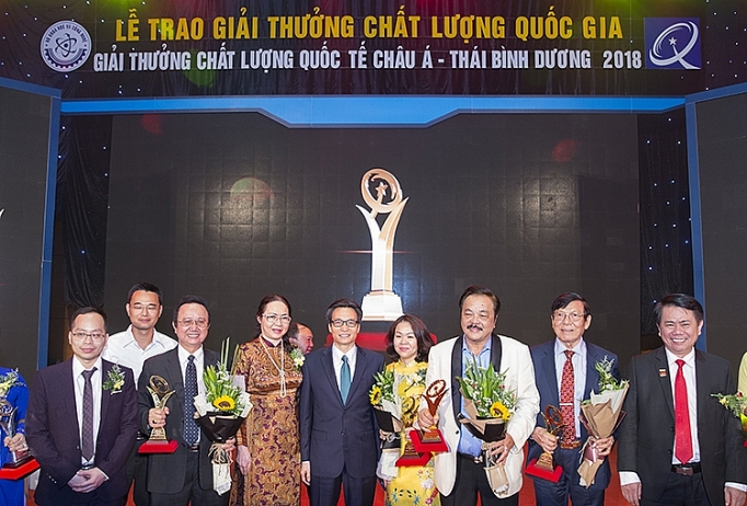 ceo tran qui thanh bay tieu chi giai thuong chat luong quoc gia vo cung chat che