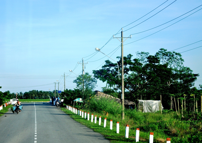 Điện sáng vùng đồng bào Khmer