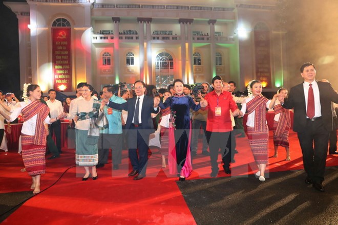 Khai mạc Ngày hội giao lưu văn hóa, thể thao và du lịch Việt - Lào