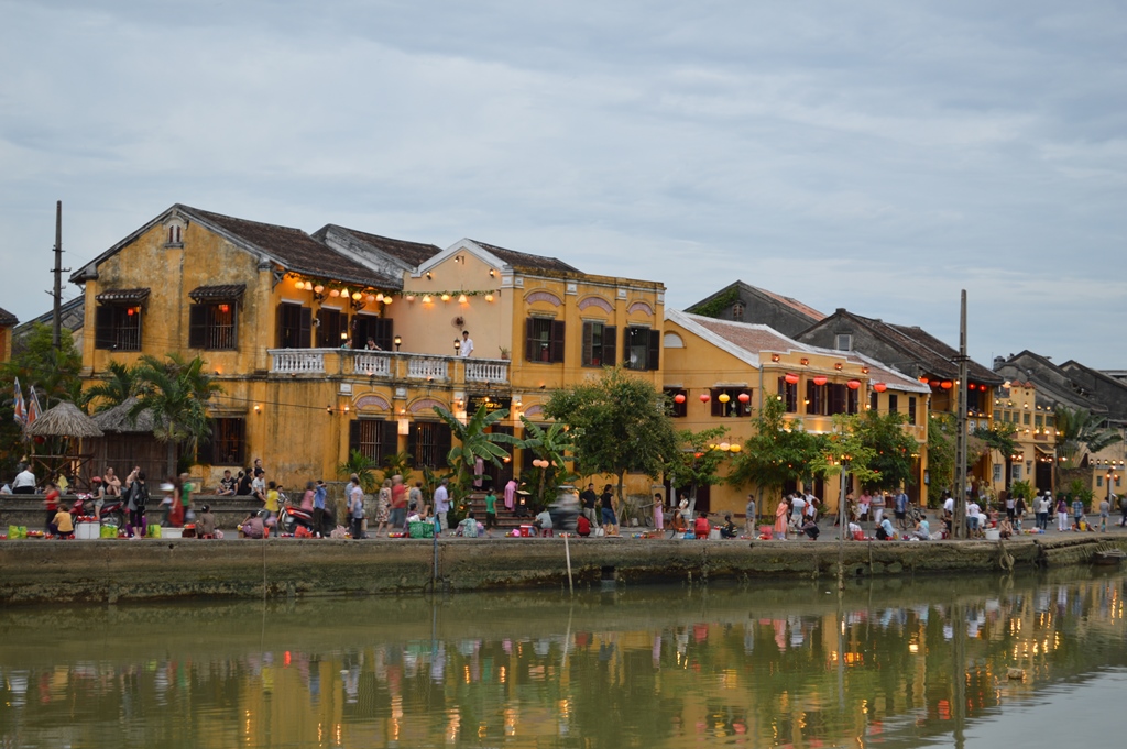 google ton vinh pho co hoi an