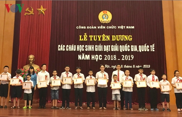 Tuyên dương 186 học sinh đoạt giải quốc gia, quốc tế