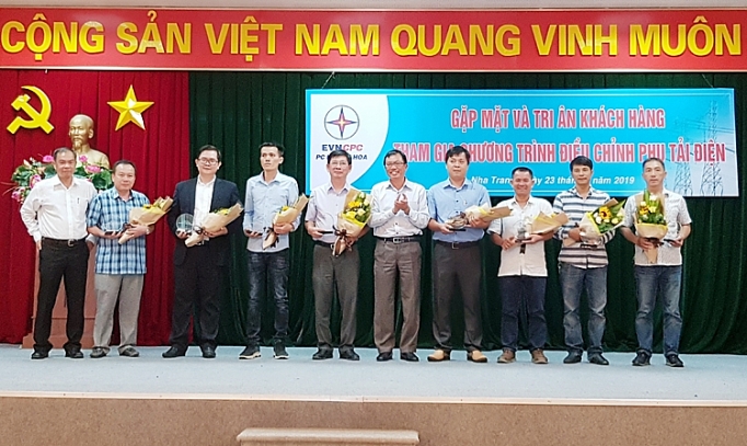 dien luc khanh hoa tri an khach hang tham gia chuong trinh dieu chinh phu tai dr