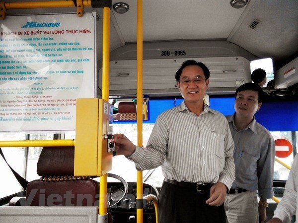 ha noi tu 110 trien khai ve dien tu phuc vu hanh khach di xe brt