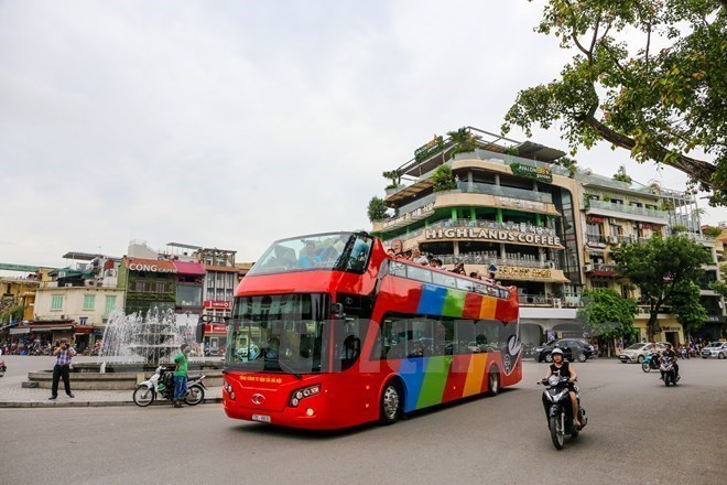 ha noi mo them tuyen buyt mui tran 2 tang lan banh ngay 1010