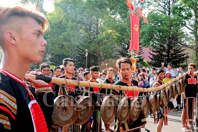 cong chieng va le hoi dan gian tay nguyen