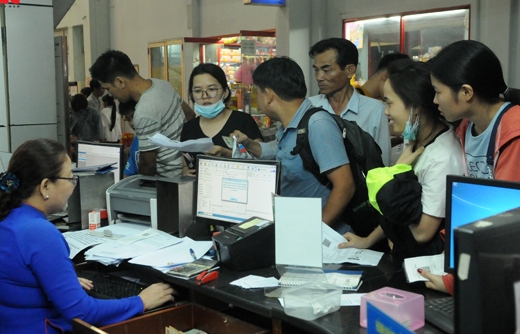 Từ 19/10, nhắn tin để đặt mua vé tàu Tết Canh Tý 2020