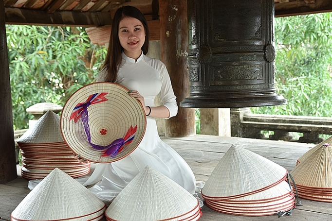 non lang chuong gin giu hon que viet