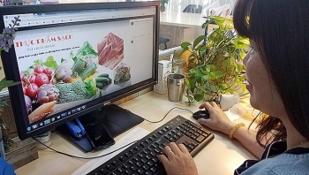thuc pham tuoi song soi dong tren cho online