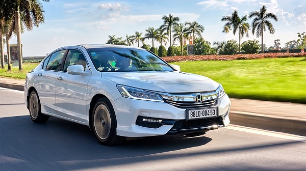 Honda Accord và Odyssey giảm giá tới 80 triệu đồng