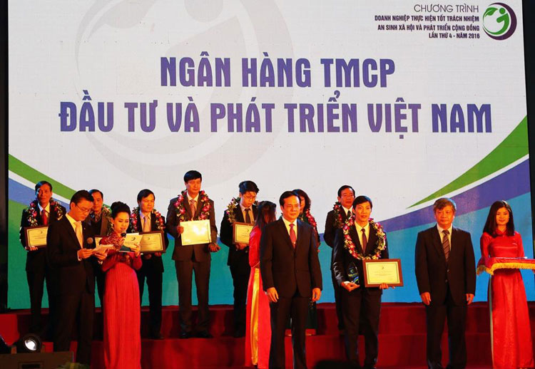 BIDV nhận giải thưởng Doanh nghiệp thực hiện tốt an sinh xã hội lần thứ 4