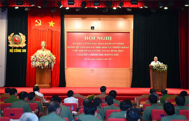 “Bảo đảm an ninh kinh tế phải gắn với phòng chống tham nhũng, tiêu cực”