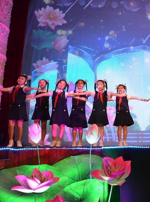nghe si trong nuoc va quoc te tham gia chuong trinh dac biet ky niem ngay sinh nhat bac
