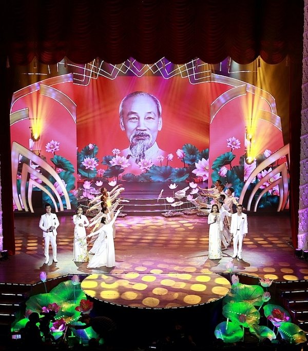 nghe si trong nuoc va quoc te tham gia chuong trinh dac biet ky niem ngay sinh nhat bac