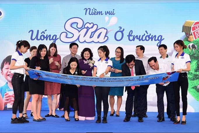 vinamilk huong ung thong diep niem vui uong sua tai truong cua ngay sua the gioi 2019