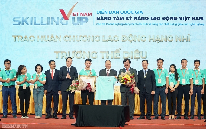 thu tuong dung dao tao thu nguoi ta khong can