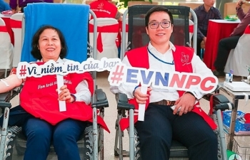 hon 3300 can bo nhan vien evnnpc tinh nguyen hien mau