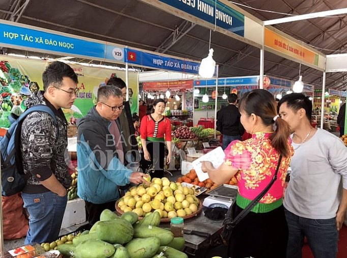 khai mac hoi cho thuong mai du lich quoc te viet trung mong cai dong hung 2019