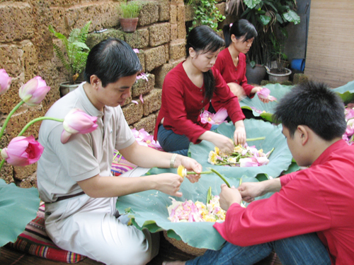 Trà sen Tây Hồ: Có tiền cũng chẳng dễ mua!