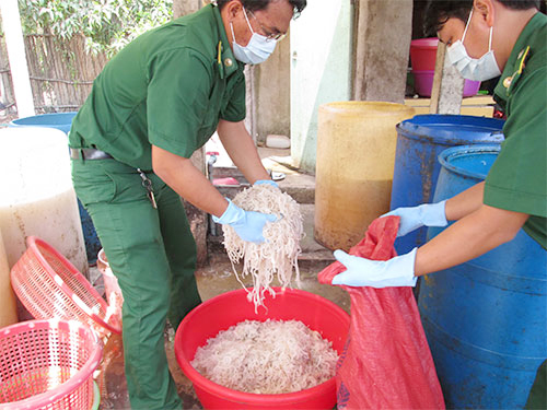 TP.Hồ Chí Minh: Sản xuất bì từ da heo bẩn