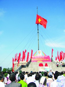 Tháng 4 - Bên ven bờ Hiền Lương