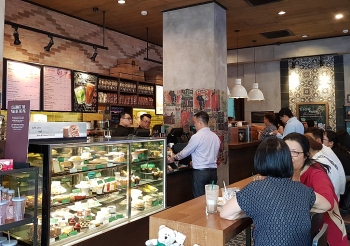 Starbucks tiến tới loại bỏ ống hút nhựa trên toàn chuỗi cửa hàng tại Việt Nam