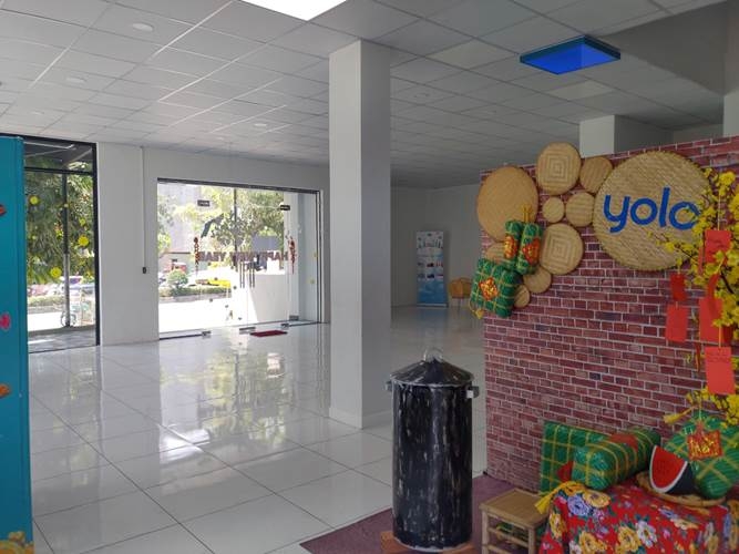 Doanh nghiệp tăng khuyến mãi, chuyển hướng “online hóa” để giảm thiệt hại trong mùa dịch
