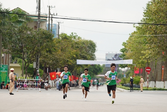 nestle milo dong hanh cung ngay chay olympic vi suc khoe toan dan tai quang nam