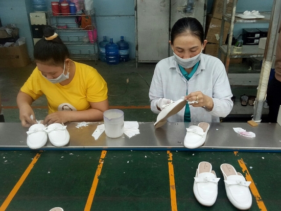 doanh nghiep da giay de xuat tang luong toi thieu tu dau nam 2023