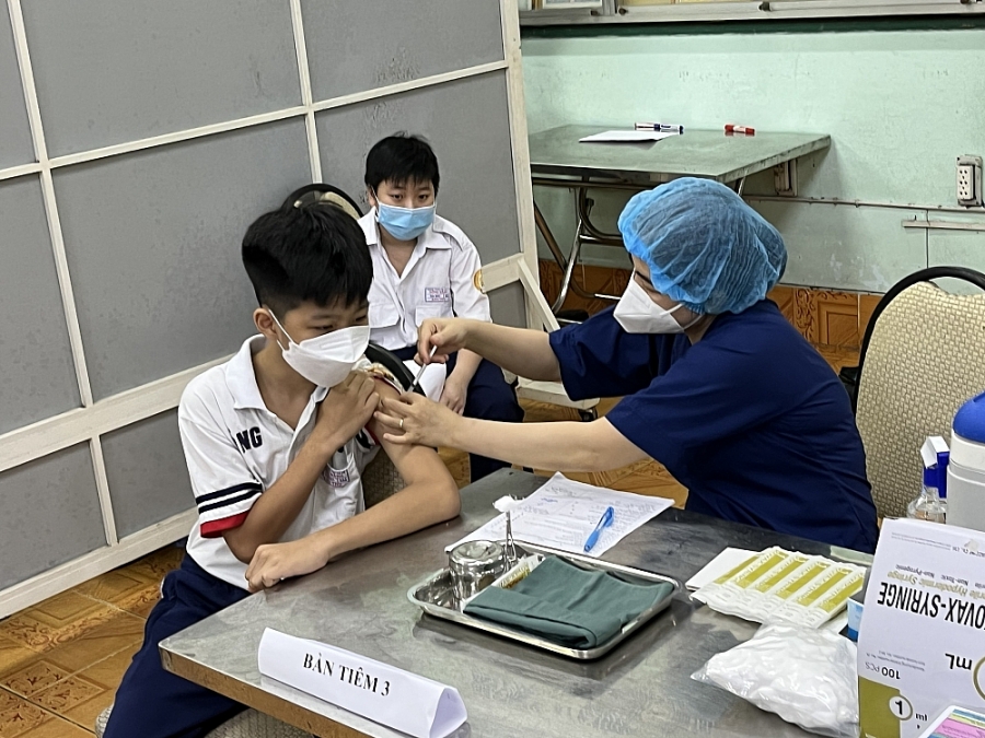 TP. Hồ Chí Minh triển khai tiêm vaccine phòng Covid-19 cho trẻ dưới 12 tuổi