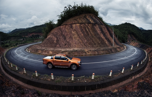 Ford ra mắt Ranger phiên bản Wildtrak 2.2L AT 4x4 mới