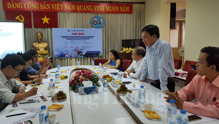 Gần 300 gian hàng tham gia Vietnam ETE & Enertec Expo 2017