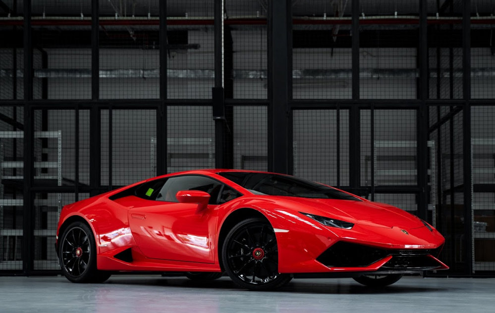 sieu xe lamborghini huracan va urus da co mat tai tp ho chi minh