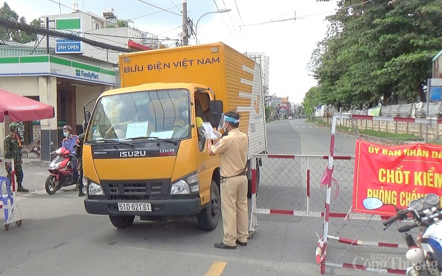 TP. Hồ Chí Minh ngày đầu thực hiện “ai ở đâu ở yên đó”