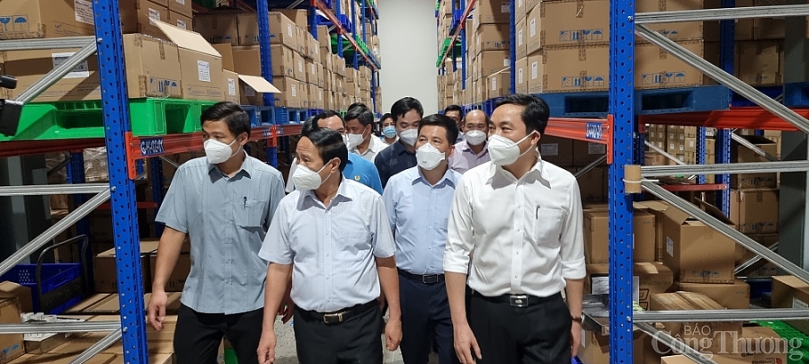 Bộ trưởng Nguyễn Hồng Diên tham gia Đoàn công tác của Chính phủ làm việc tại TP. Hồ Chí Minh