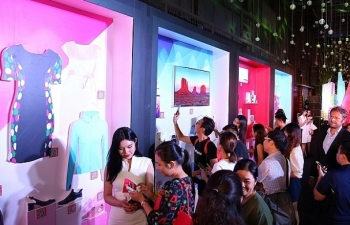 kenh mua sam lazmall moi cua lazada cho phep khach hang doi tra trong vong 15 ngay