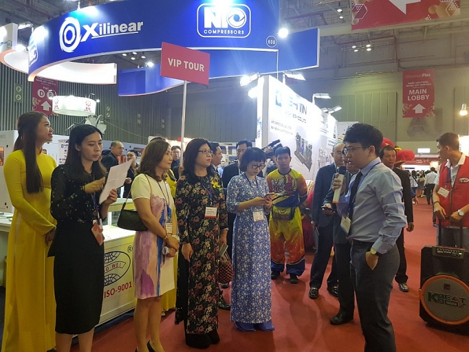 vietnamplas 2019 dem den nhung giai phap san xuat thong minh cho nganh nhua cao su