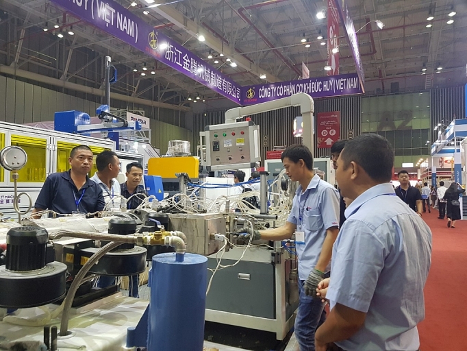 vietnamplas 2019 dem den nhung giai phap san xuat thong minh cho nganh nhua cao su