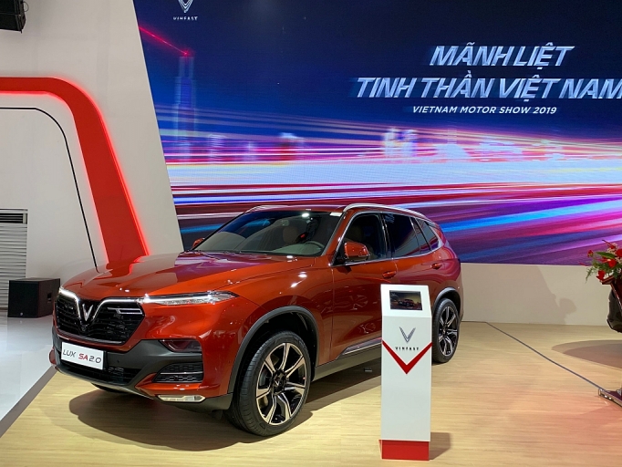 lan dau tien vinfast tham gia vietnam motor show 2019