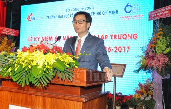 Trường đại học Công nghiệp TP.HCM nhận Huân chương độc lập hạng Ba