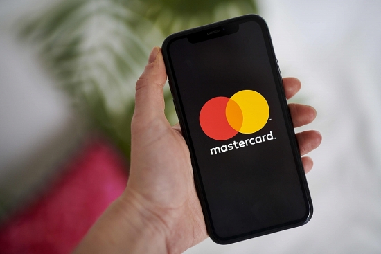 mastercard ra mat the thuong mai cho doanh nghiep nho va vua