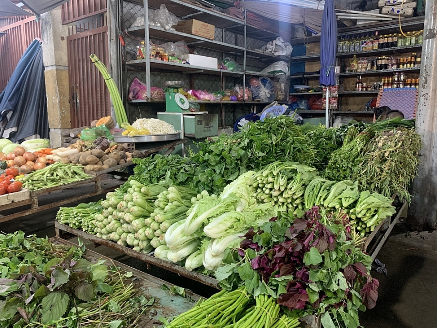Giá thực phẩm hôm nay 28/12: Giá rau củ giảm từ 2.000 - 5.000 đồng/kg